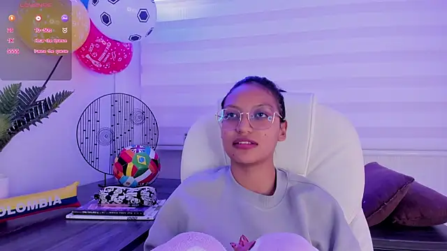 emma_brooks_ live