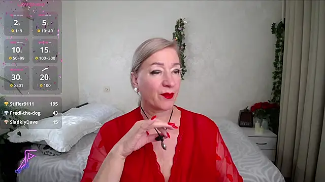 hunters_woman live