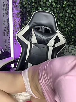 Eva_Kit live