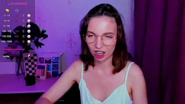 KindHazelHere_ live