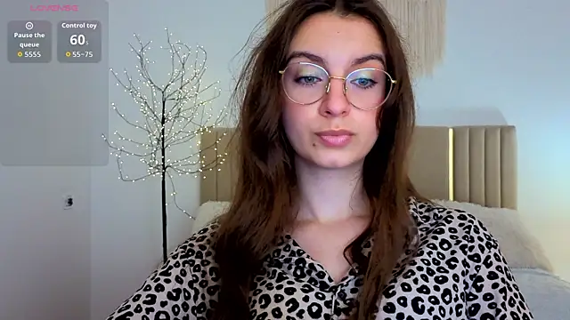 Real_cutie1 live