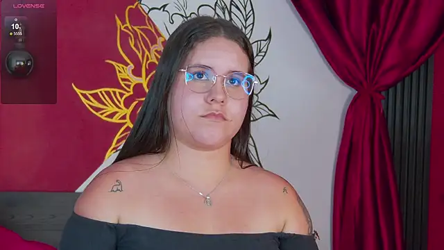 Lia_Avalon live