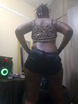 Creamymom4 live