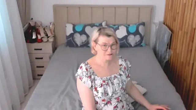 sabrinamacmarren live