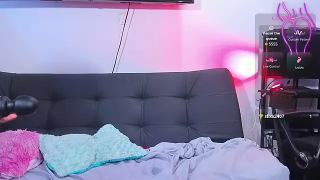 AmyPrice9 live
