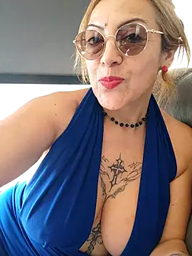 Gatithaaa live
