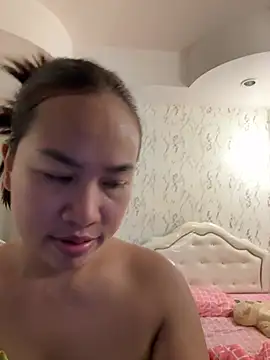 Ponthip live