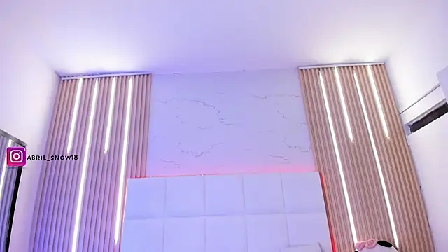 abril_snow live