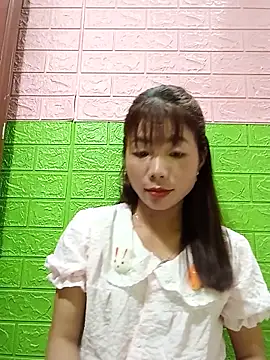AmyLinee01 live