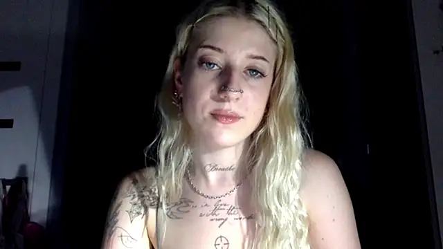 EmmyWet live