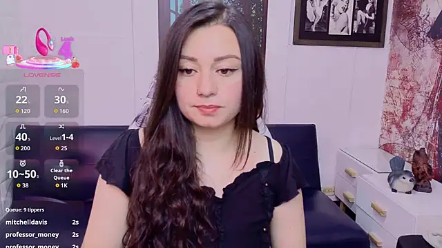 Eva_Roussell live