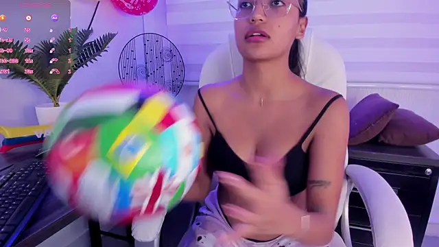 emma_brooks_ live