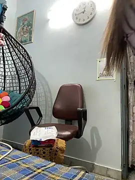 Monika_Chopra live