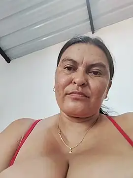 Horny-Mommy-Dirty live