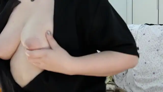 ILoveToFeelU live