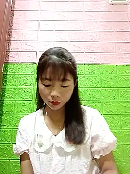 AmyLinee01 live