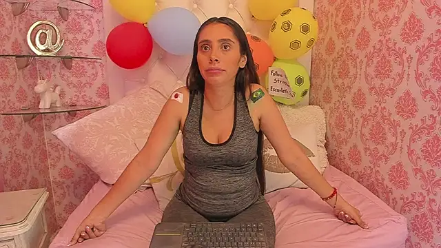 Escarleth_Fox live