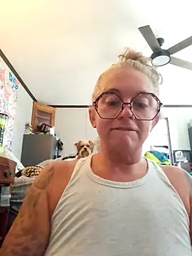 Blondejenn live