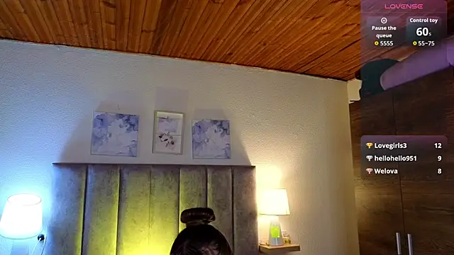 Victoria_Hils live