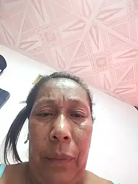Sweet-Latina-Milf live