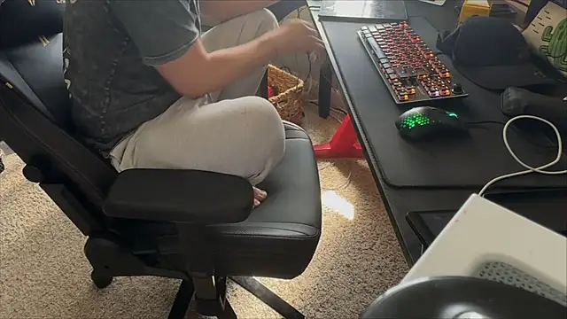 LatinFurBall live