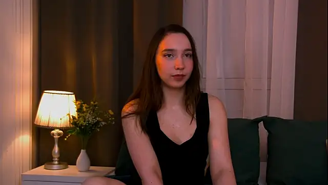 Suzaneey live