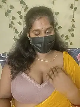 Sravani_cutee_ live