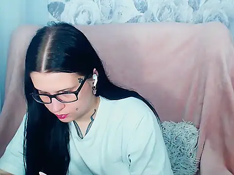 VenomDoll live