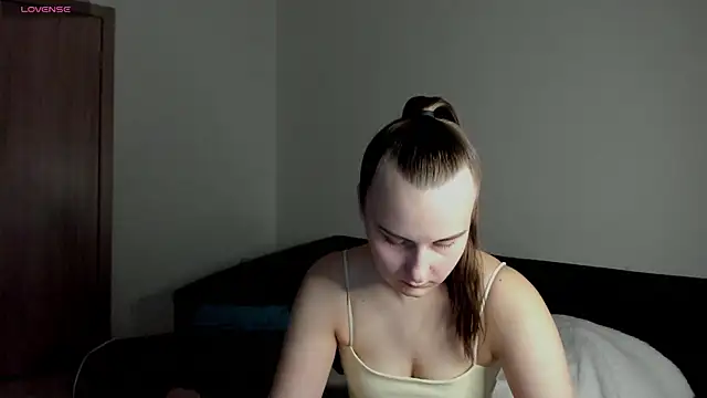 Kelly_Cartier live