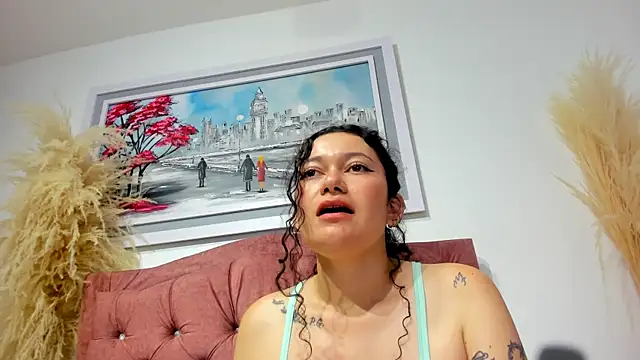 ArianaLaurent live