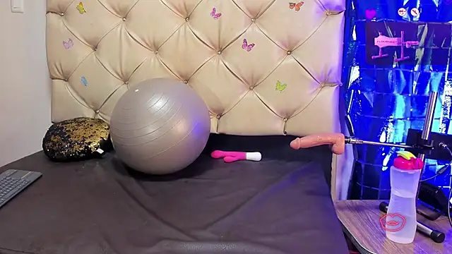 cleopatraa live