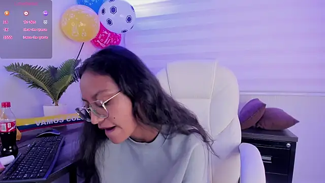 emma_brooks_ live