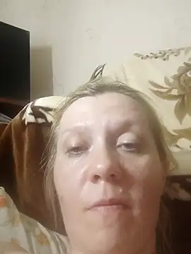 ValerieLUXE live