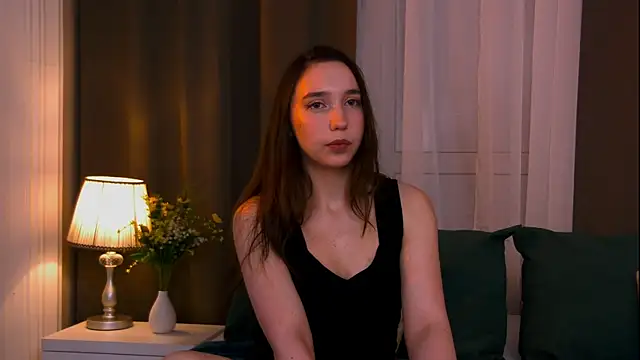 Suzaneey live