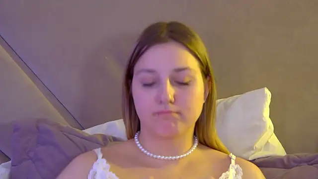 TinnaBurton live
