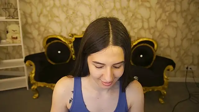AlesiaDessmond live
