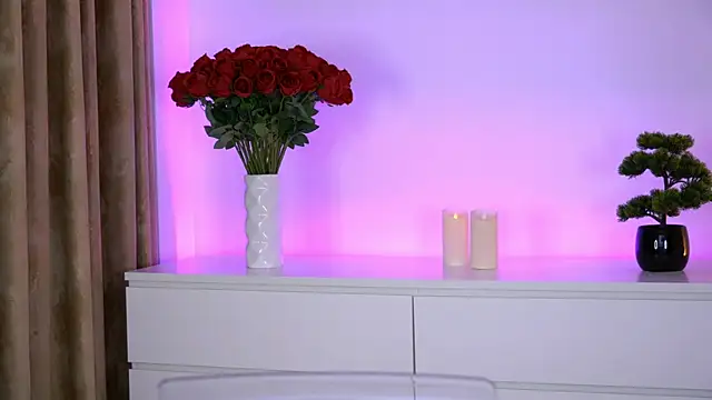 AishaSins live