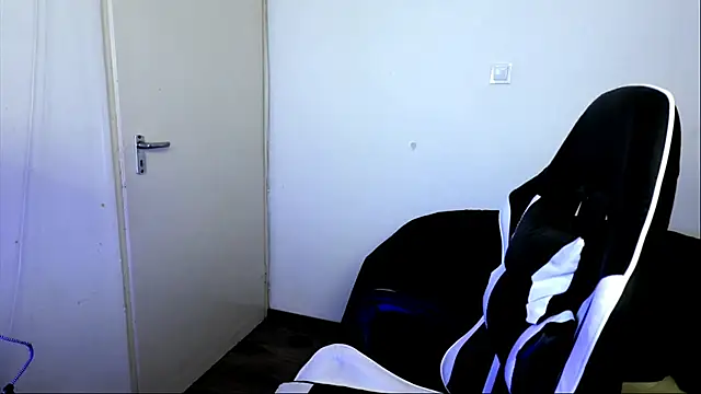 ShyHotNerd live