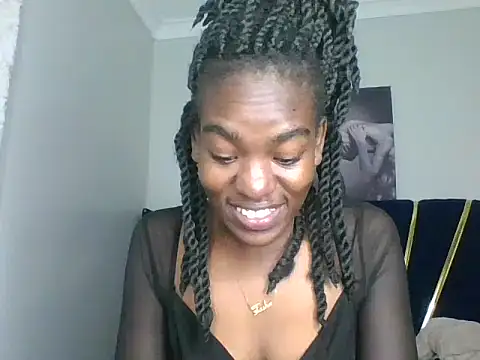 Lola_Allure live