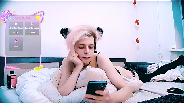 Littlepinkcat live