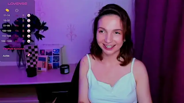 KindHazelHere_ live