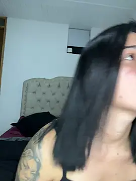 DaniRivers_ live