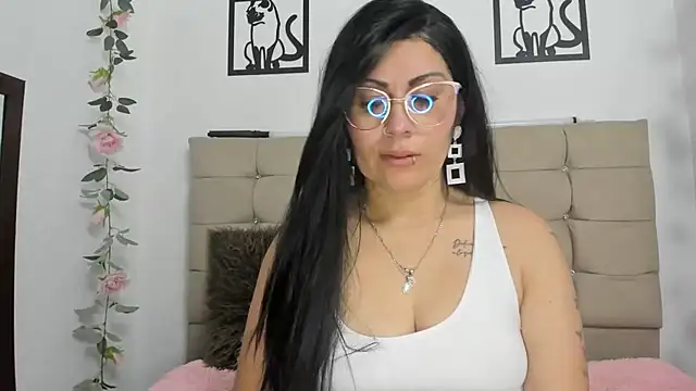 Tania_mature live
