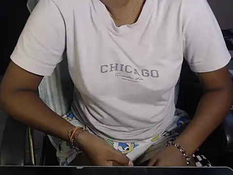 Annya_Sharma2 live
