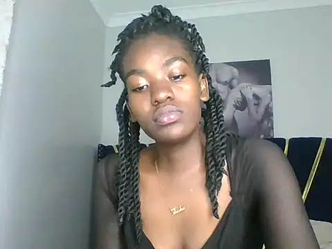 Lola_Allure live