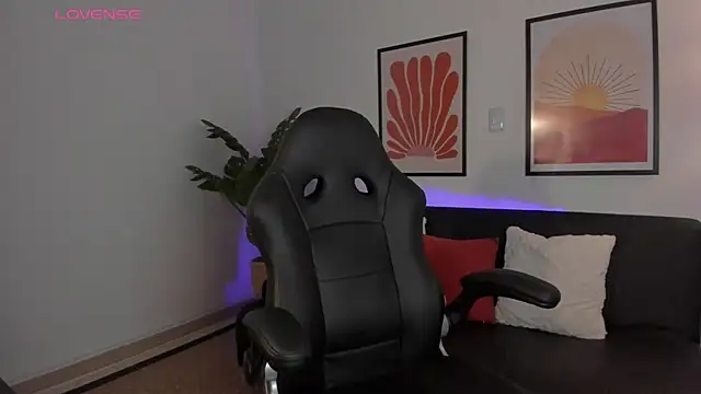 nova_silk live