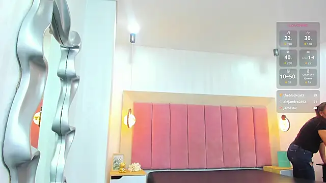 Helenn_Moore live