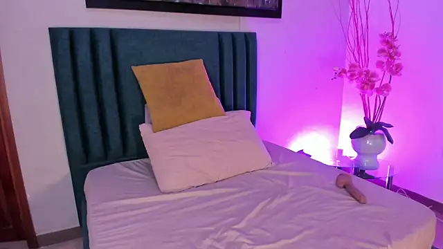 PenelopeCruzz_ live
