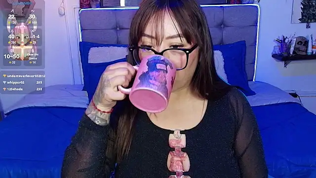 Kata_Bigboobs live