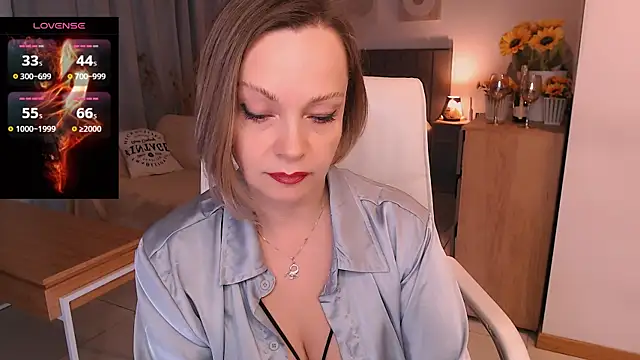 Tilly_Eliot live